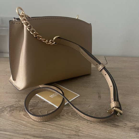 Michael Kors Ruby camel saffiano leather Crossbody bag - Picture 8 of 8